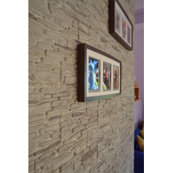 Kamień gipsowy na ścianie kolor szary od Petraart.