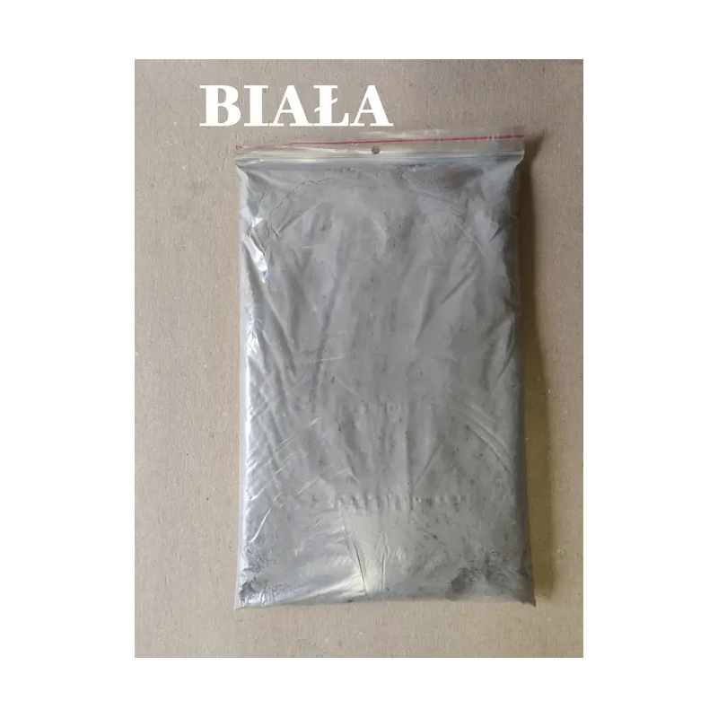 Barwna szpachla, zaprawka do tworzenia narożników. Kolor: Biały