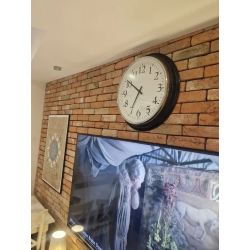 Cegła dekoracyjna czeladzka w salonie.